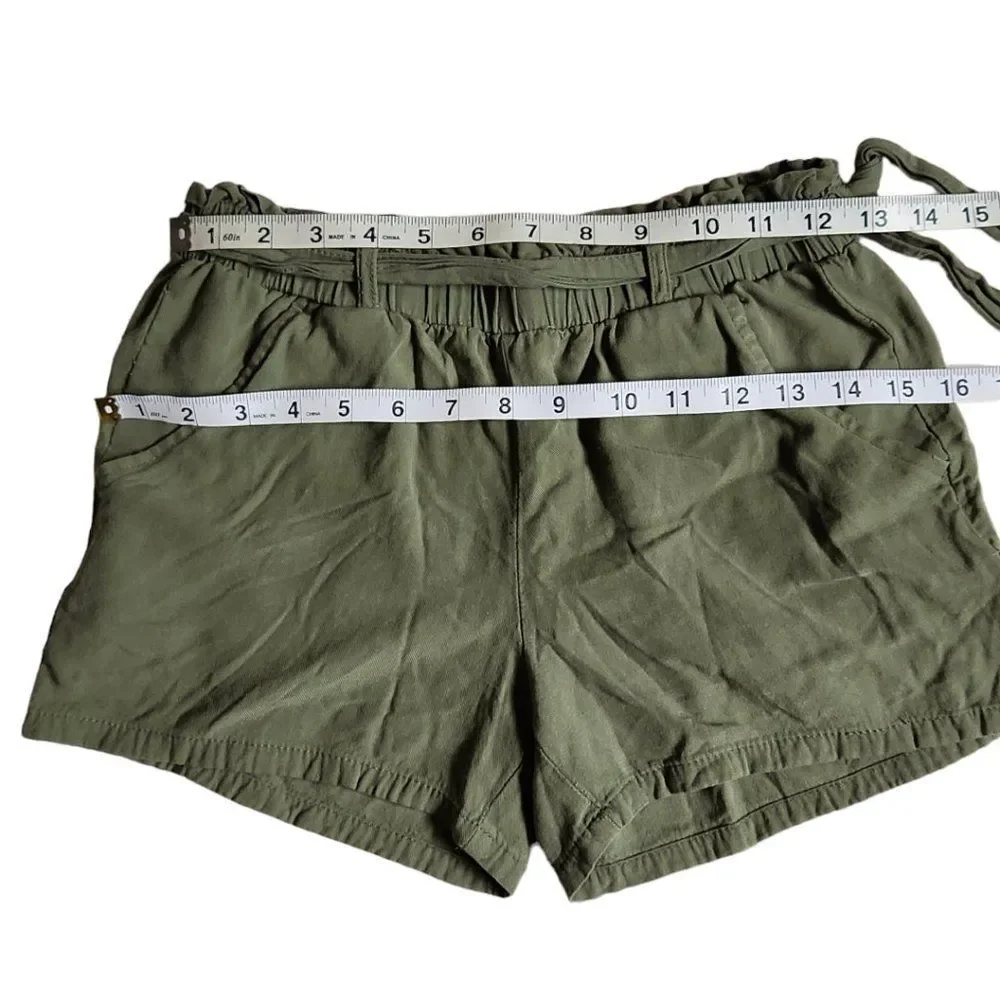 Old Navy olive green pull on belted shorts sz XL (14)